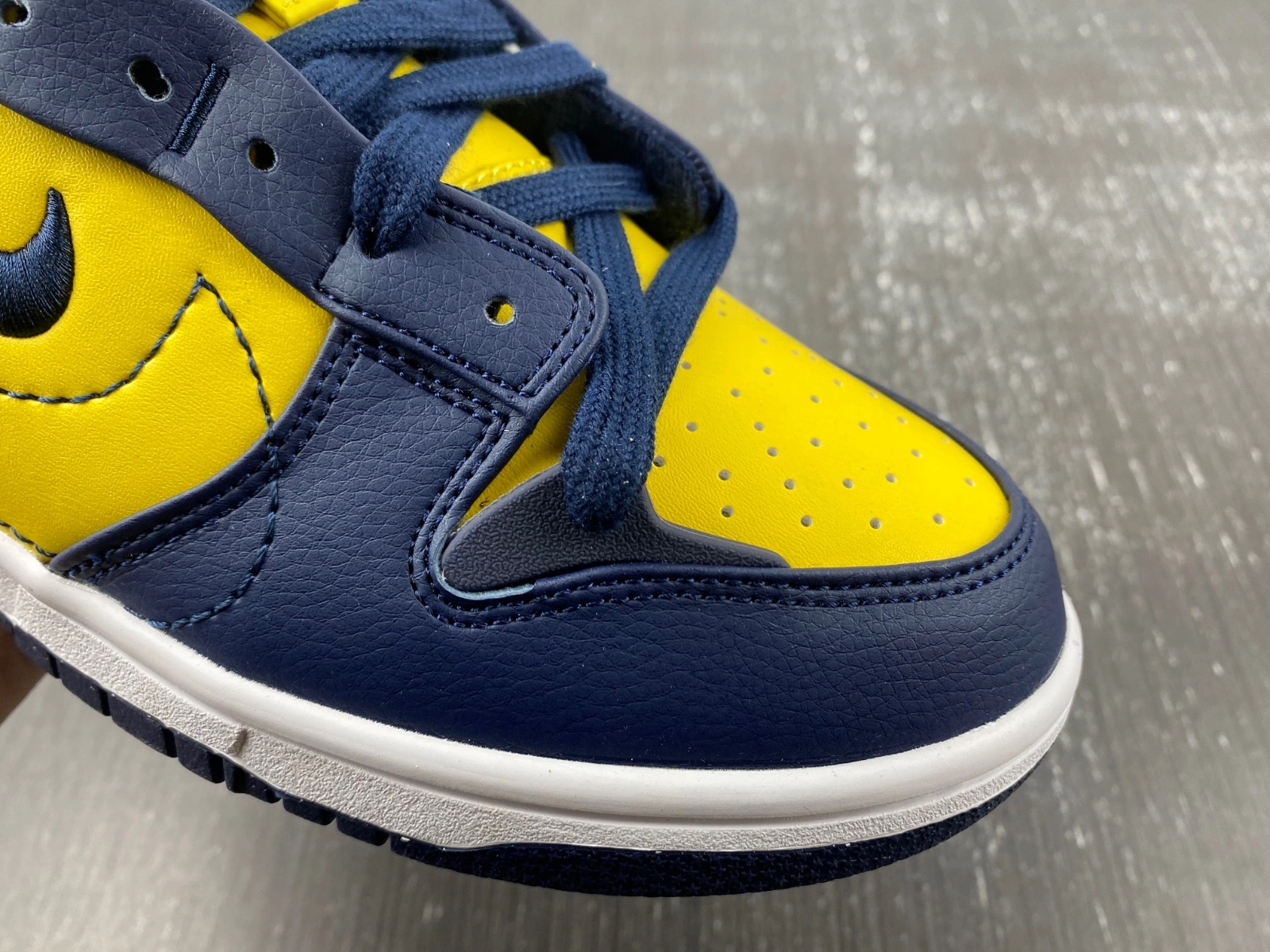 Dunk Low Disrupt 2 Michigan DV4024- Functional 86