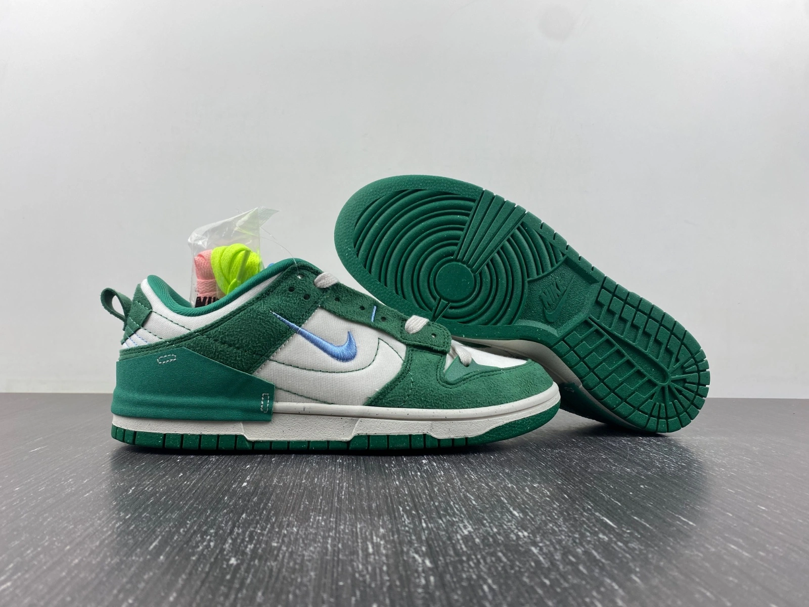 Resilient Dunk Low Disrupt 2 Phantom University Blue DH4402- 85