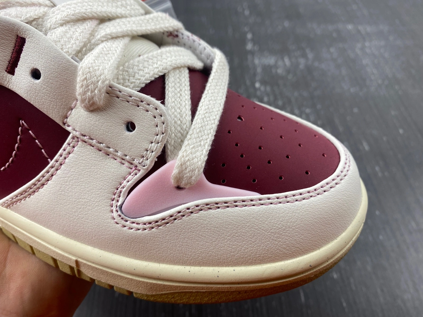 FlexibleFit Dunk Low Disrupt 2 Valentine's Day (2023) FD4617- 199