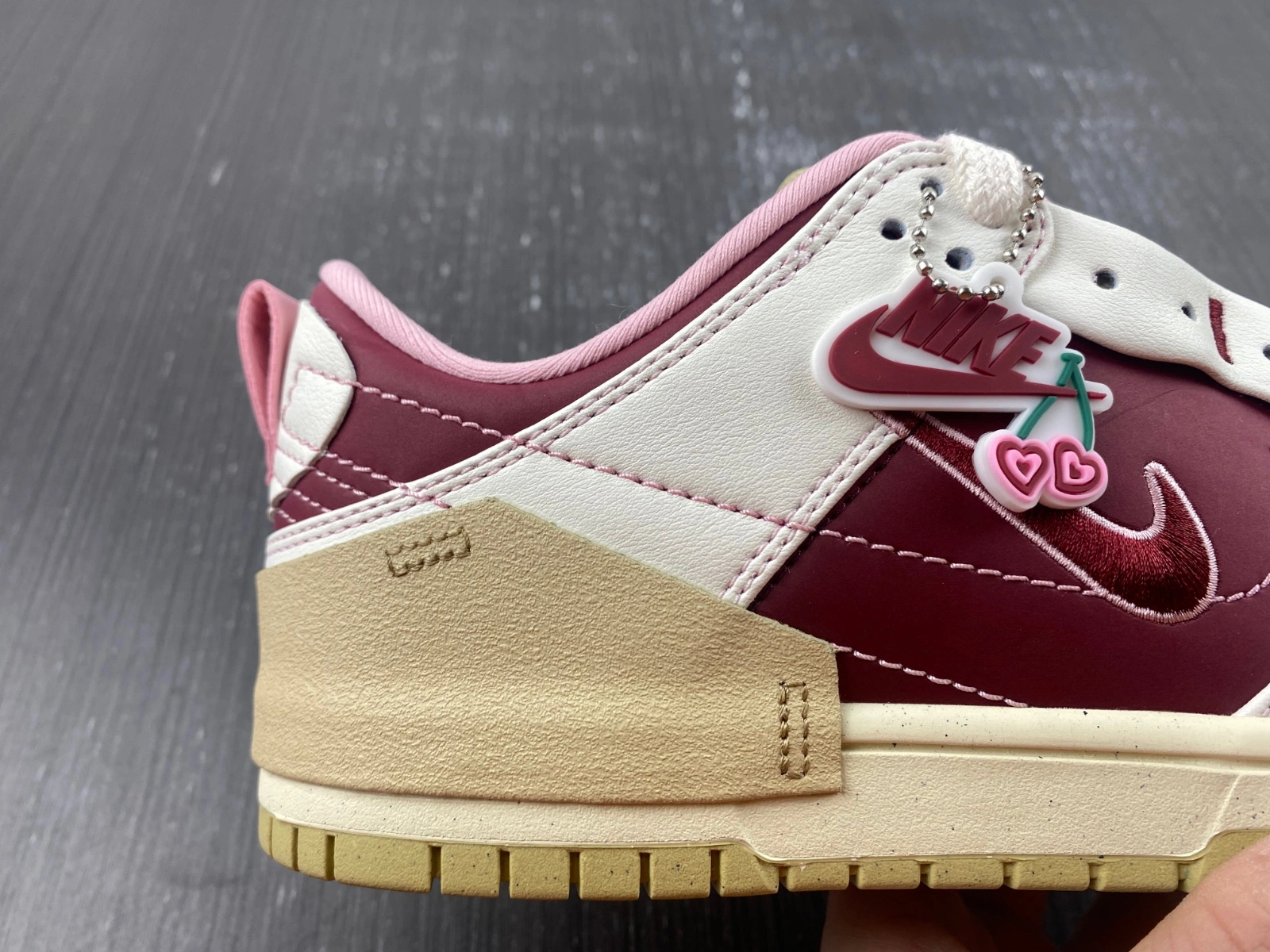 FlexibleFit Dunk Low Disrupt 2 Valentine's Day (2023) FD4617- 199