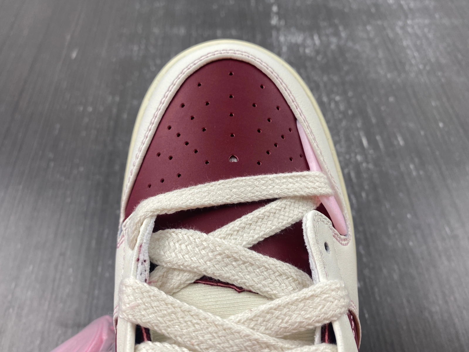 FlexibleFit Dunk Low Disrupt 2 Valentine's Day (2023) FD4617- 199