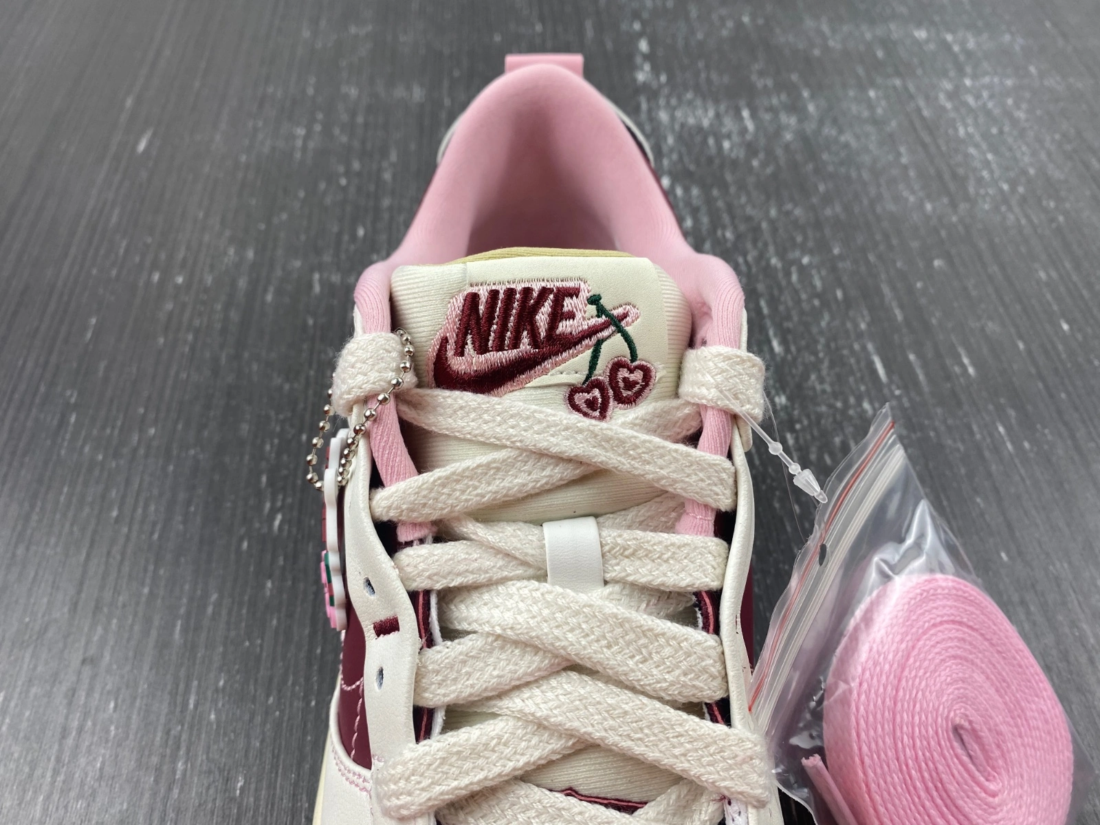 FlexibleFit Dunk Low Disrupt 2 Valentine's Day (2023) FD4617- 199