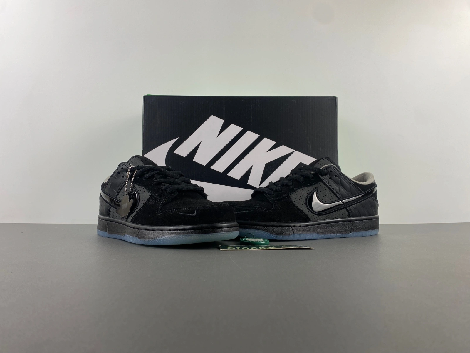 SportInspired Dunk Low Ducks of a Feather Black University of Oregon PE HV1470- 10