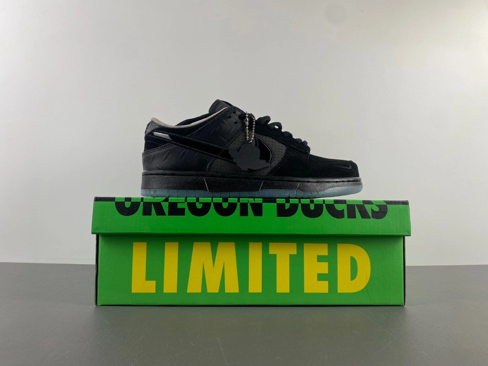 SportInspired Dunk Low Ducks of a Feather Black University of Oregon PE HV1470- 10