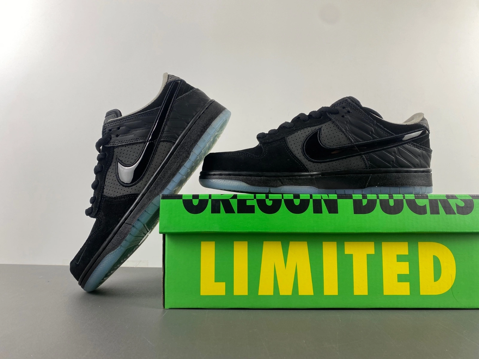 SportInspired Dunk Low Ducks of a Feather Black University of Oregon PE HV1470- 10