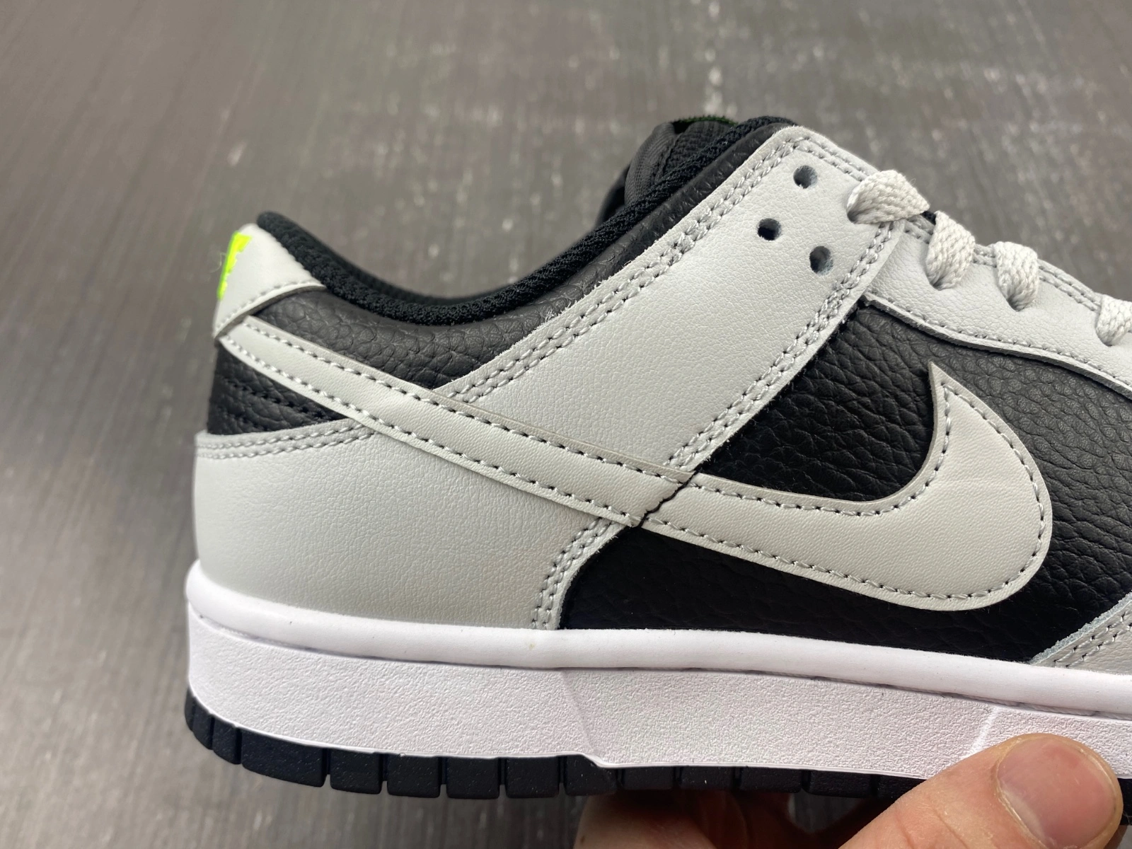 Versatile Dunk Low Grey Panda Volt FD9756- 196