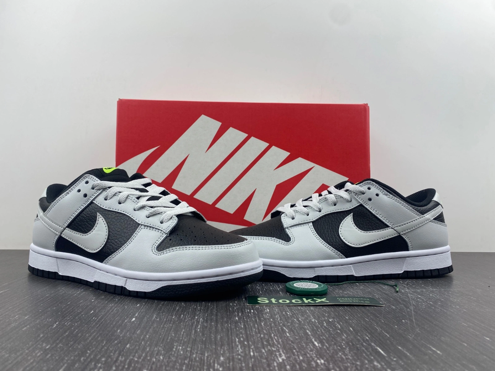 Versatile Dunk Low Grey Panda Volt FD9756- 196