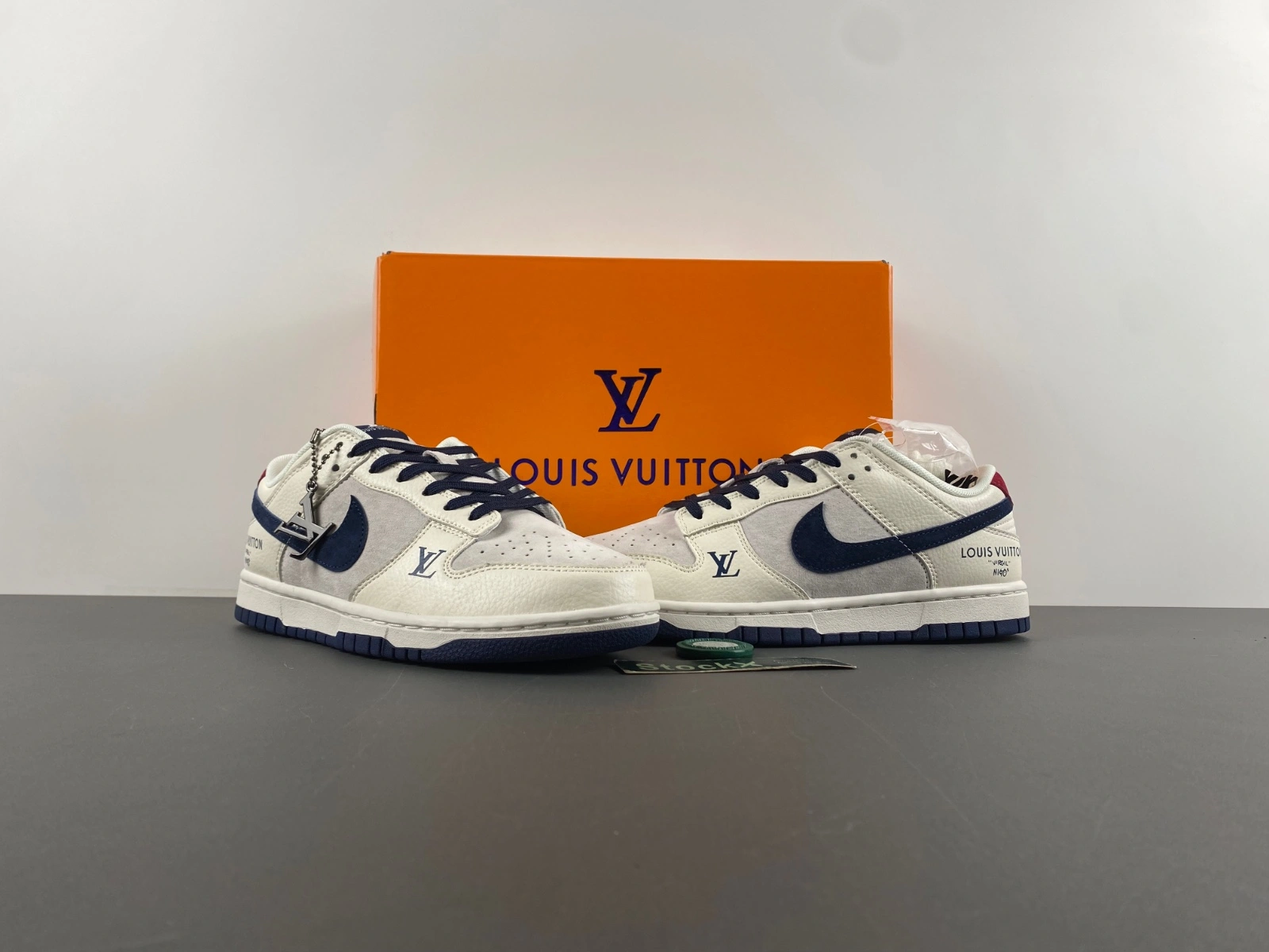 NewStyle Dunk Low L*V Custom FC1688- 24
