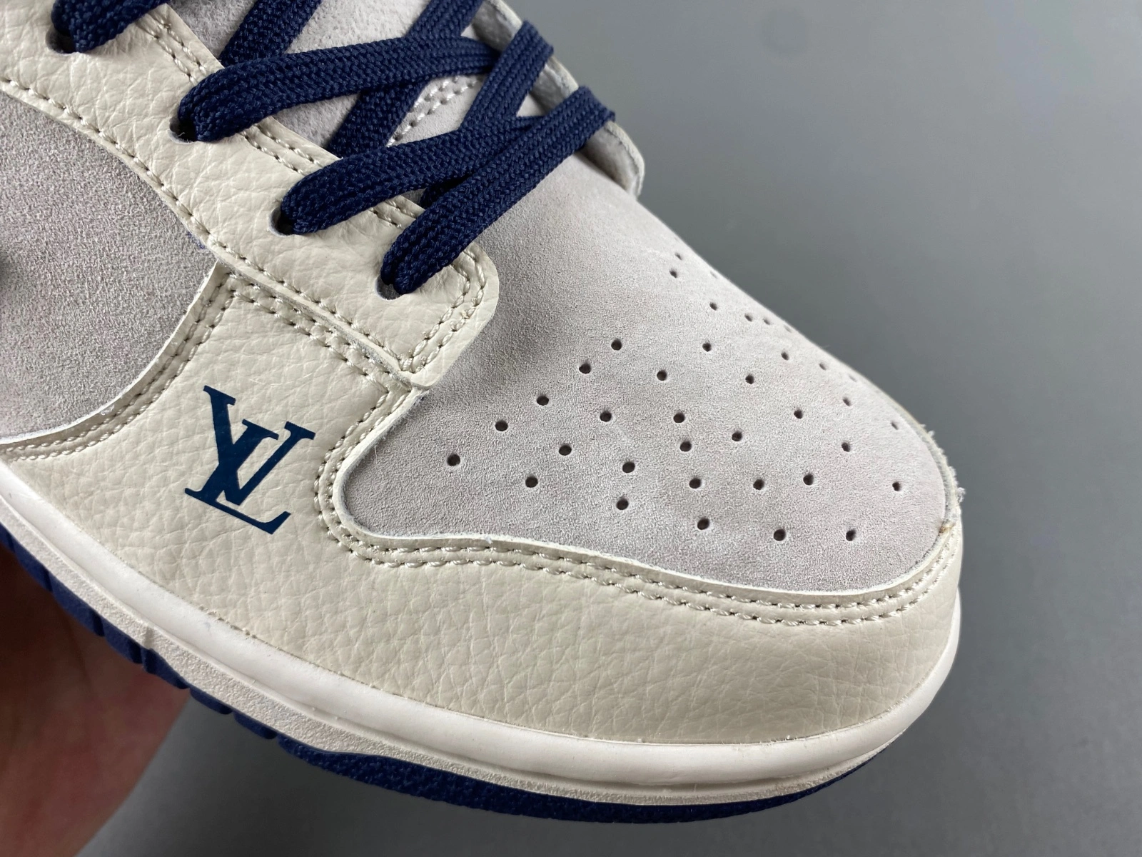 NewStyle Dunk Low L*V Custom FC1688- 24