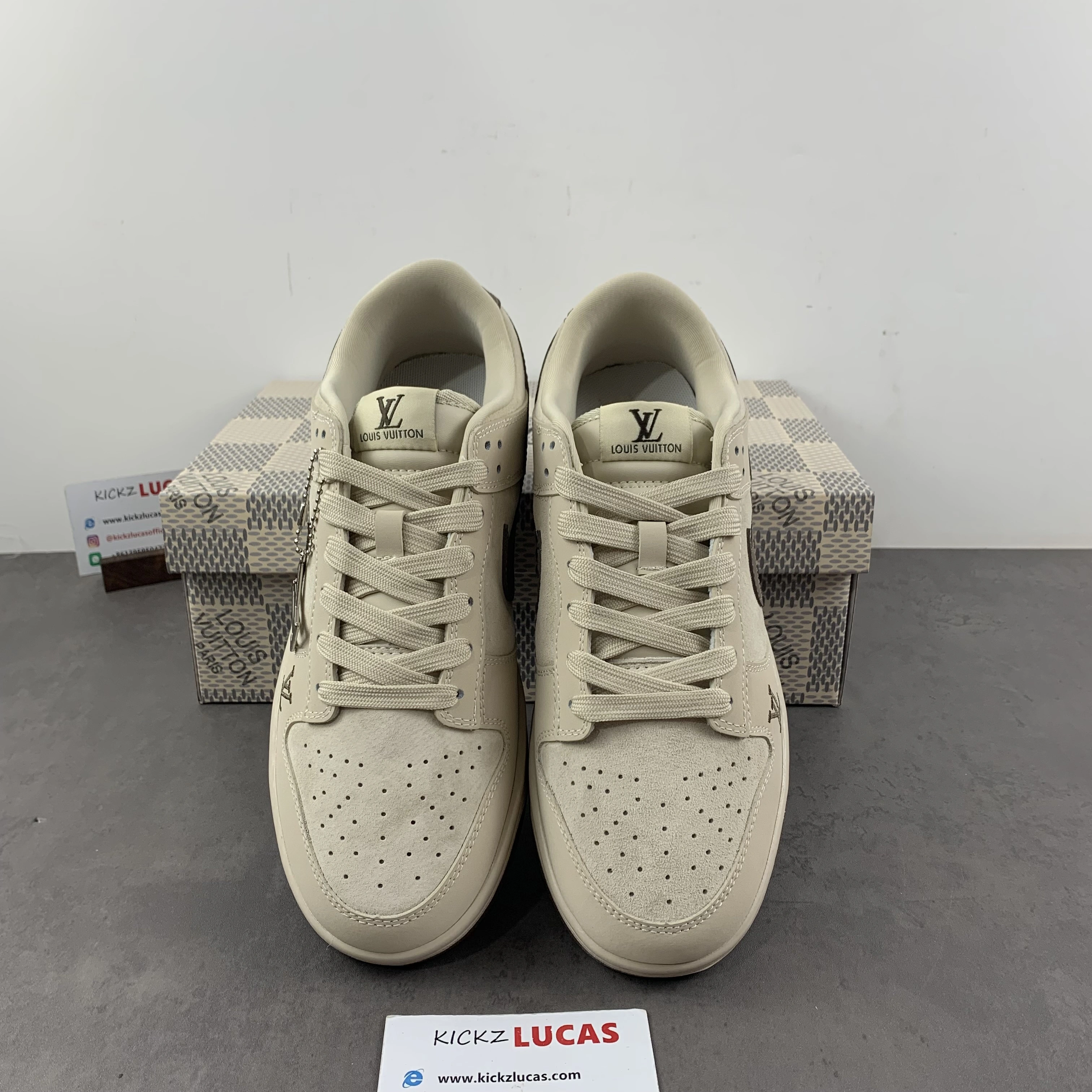 Dunk Low L*V Custom XQ5180- Minimalist 36