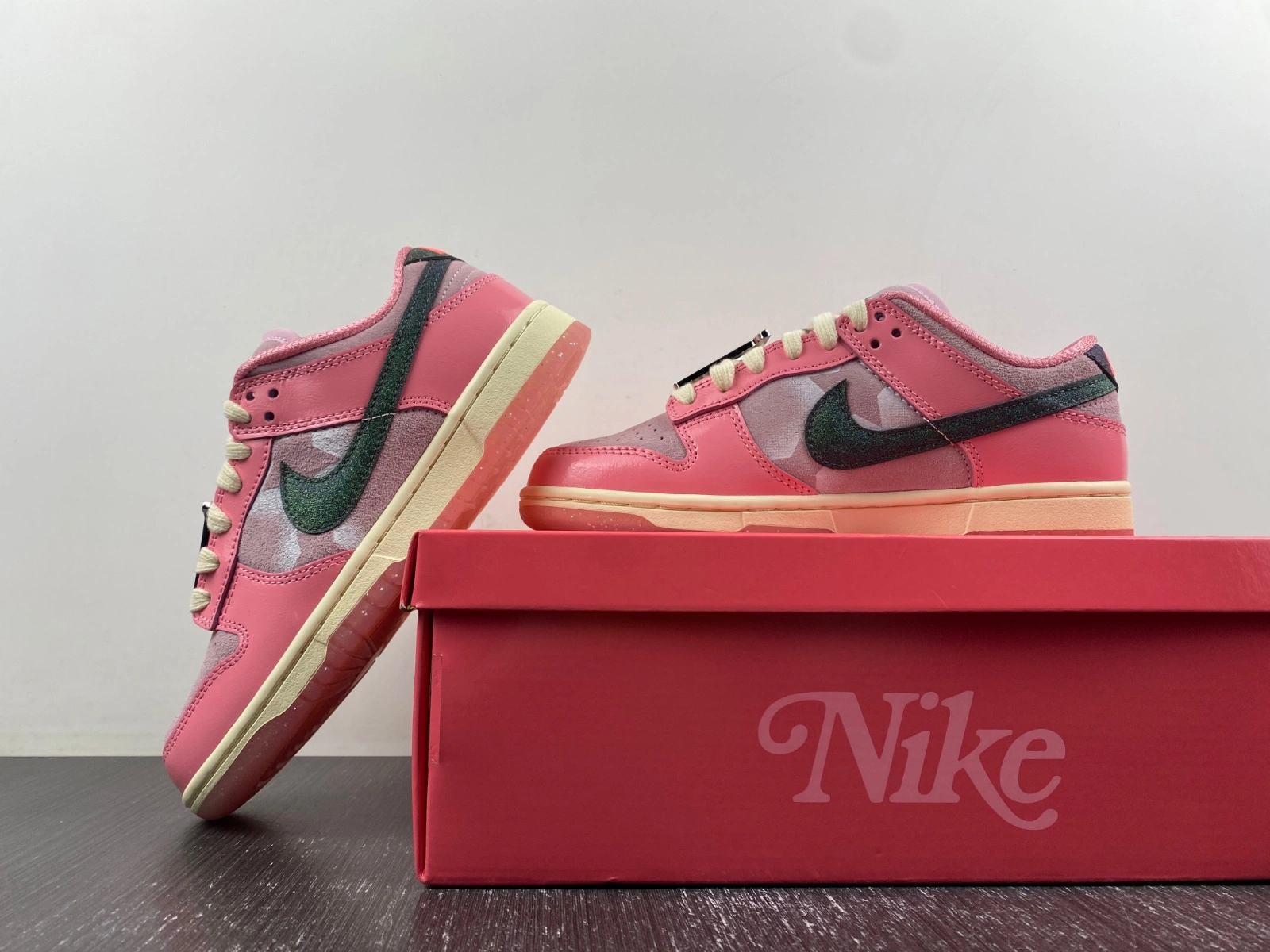 Dunk Low LX Barbie FN8927- MoistureWicking 91