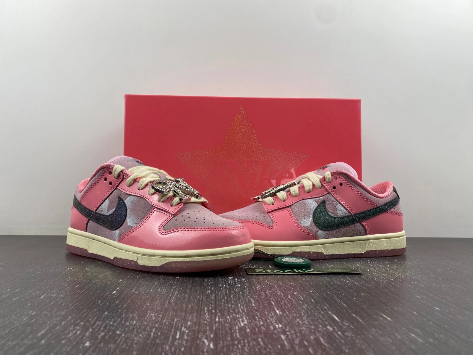 Dunk Low LX Barbie FN8927- MoistureWicking 91