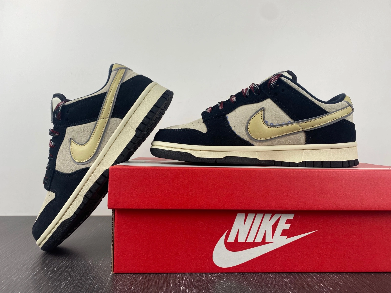 Attractive Dunk Low LX Black Suede Team Gold DV3054- 231