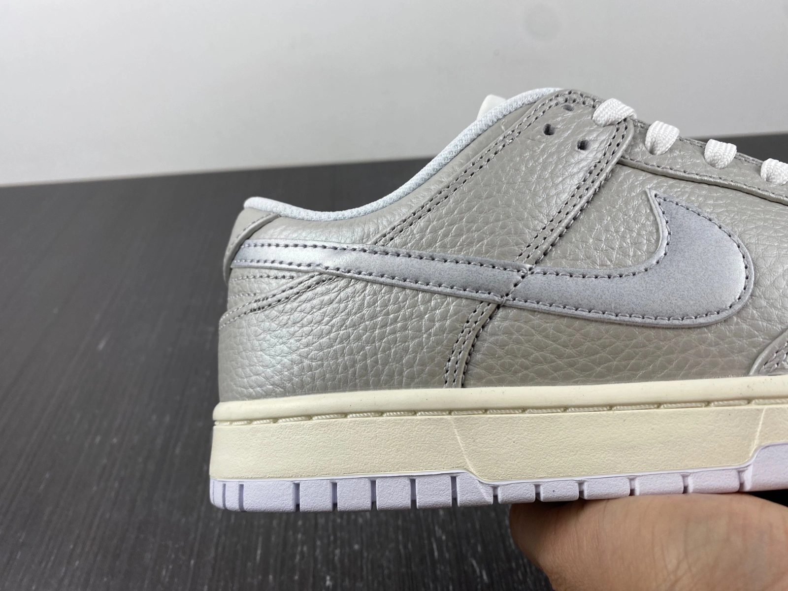 EasyCare Dunk Low Metallic Silver DX3197- 279