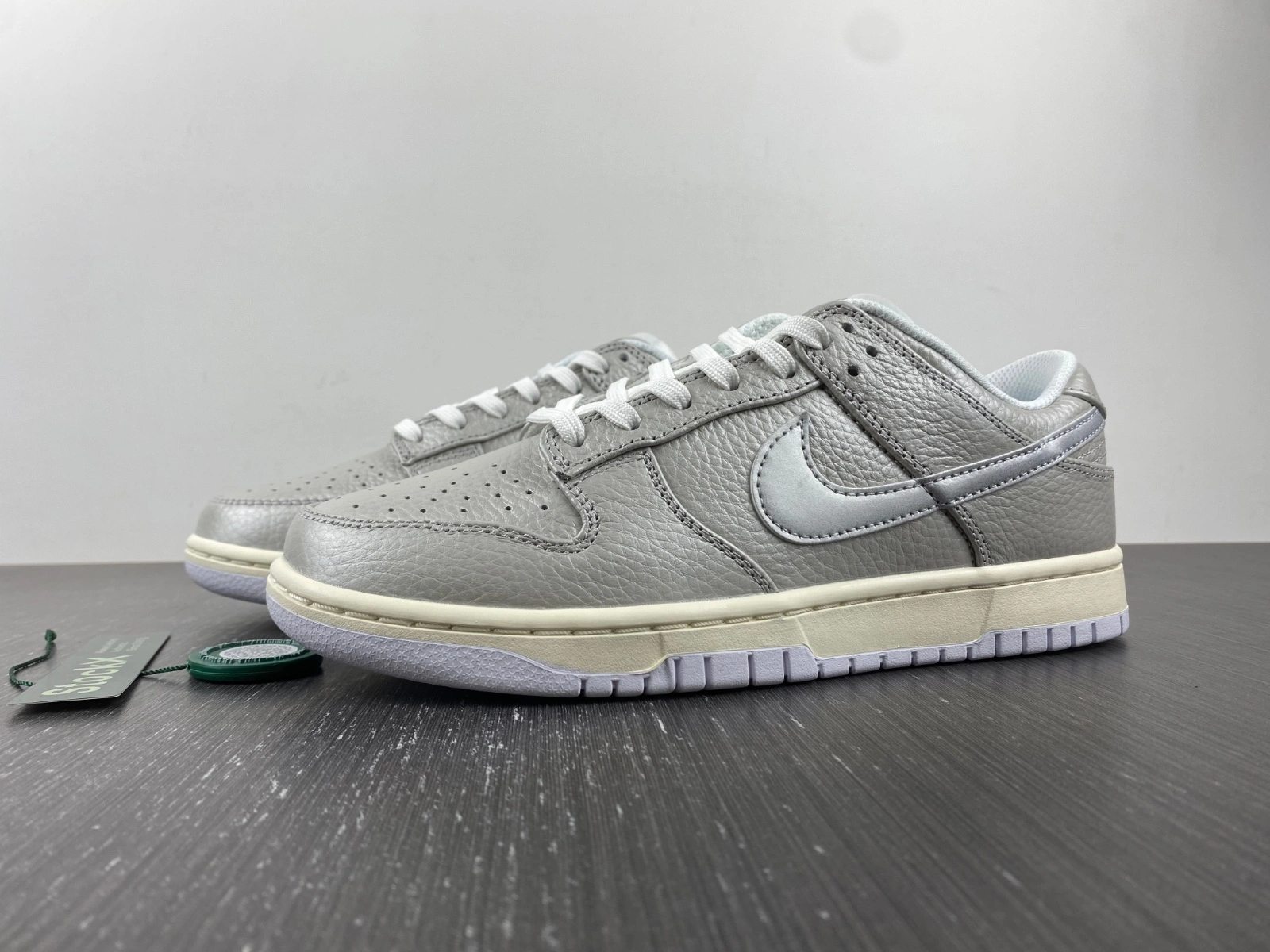 EasyCare Dunk Low Metallic Silver DX3197- 279