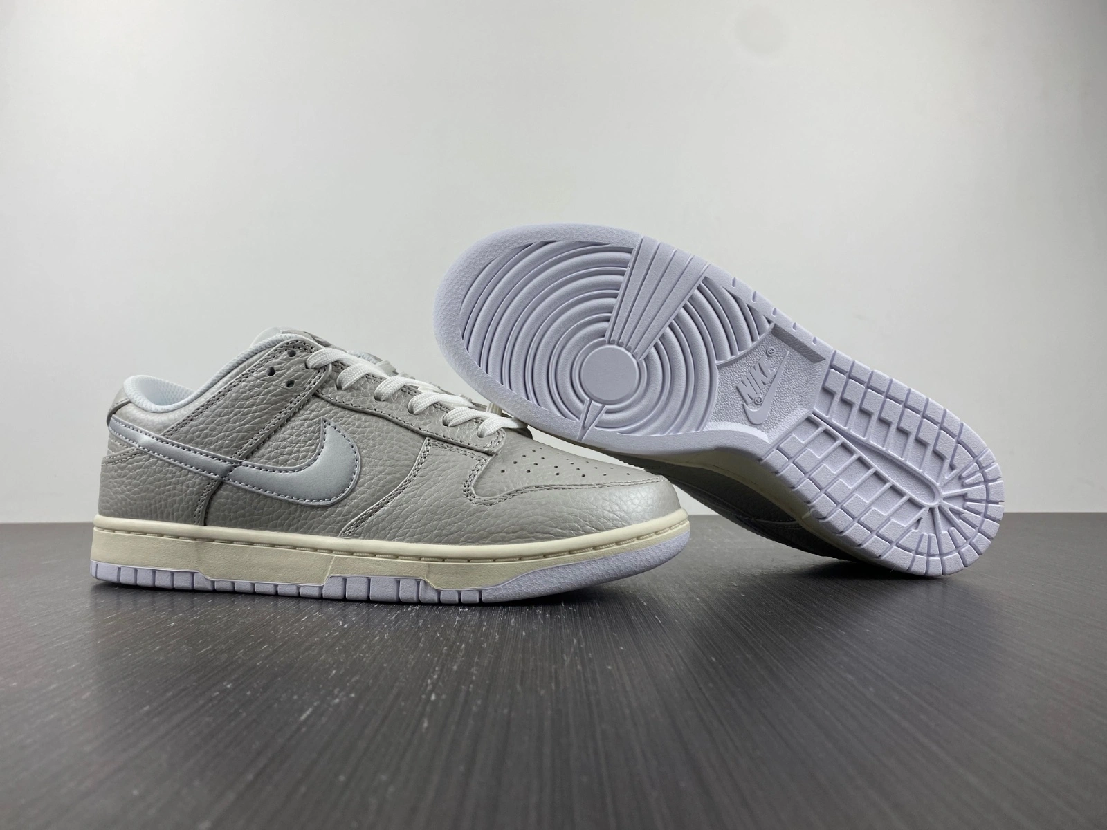 EasyCare Dunk Low Metallic Silver DX3197- 279