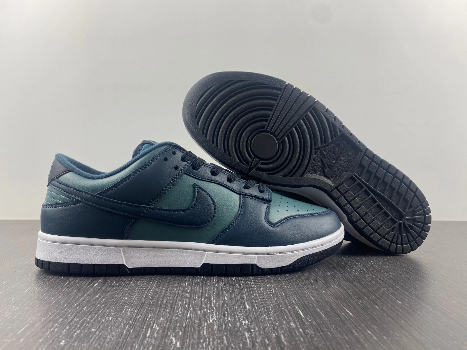Dunk Low Mineral Slate Armory Navy DR9705- Chic 250