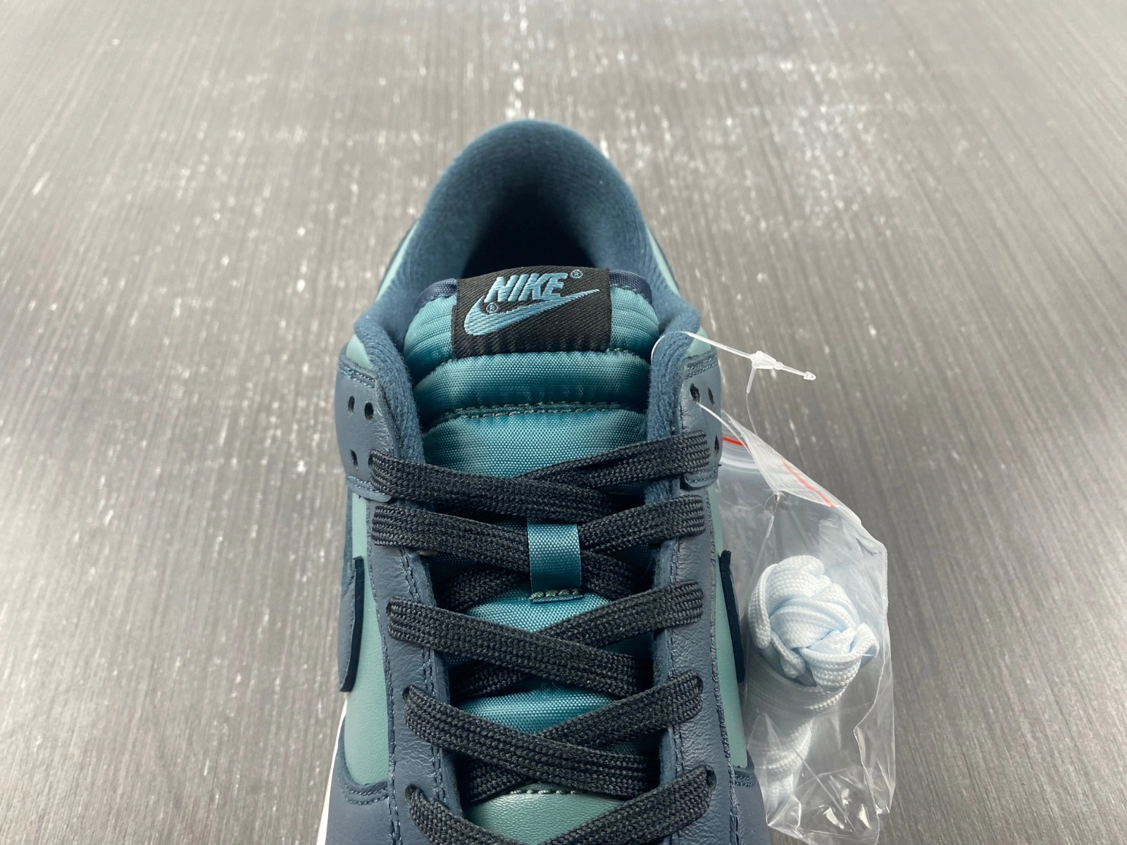 Dunk Low Mineral Slate Armory Navy DR9705- Chic 250