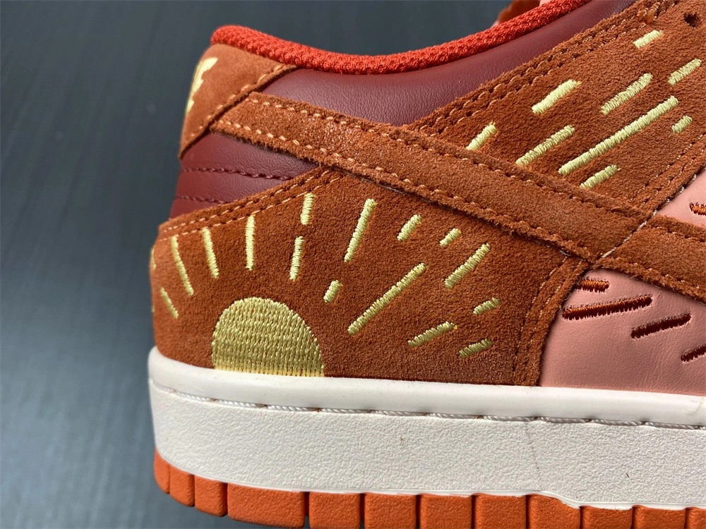 Versatile Dunk Low NH Winter Solstice DO6723- 422