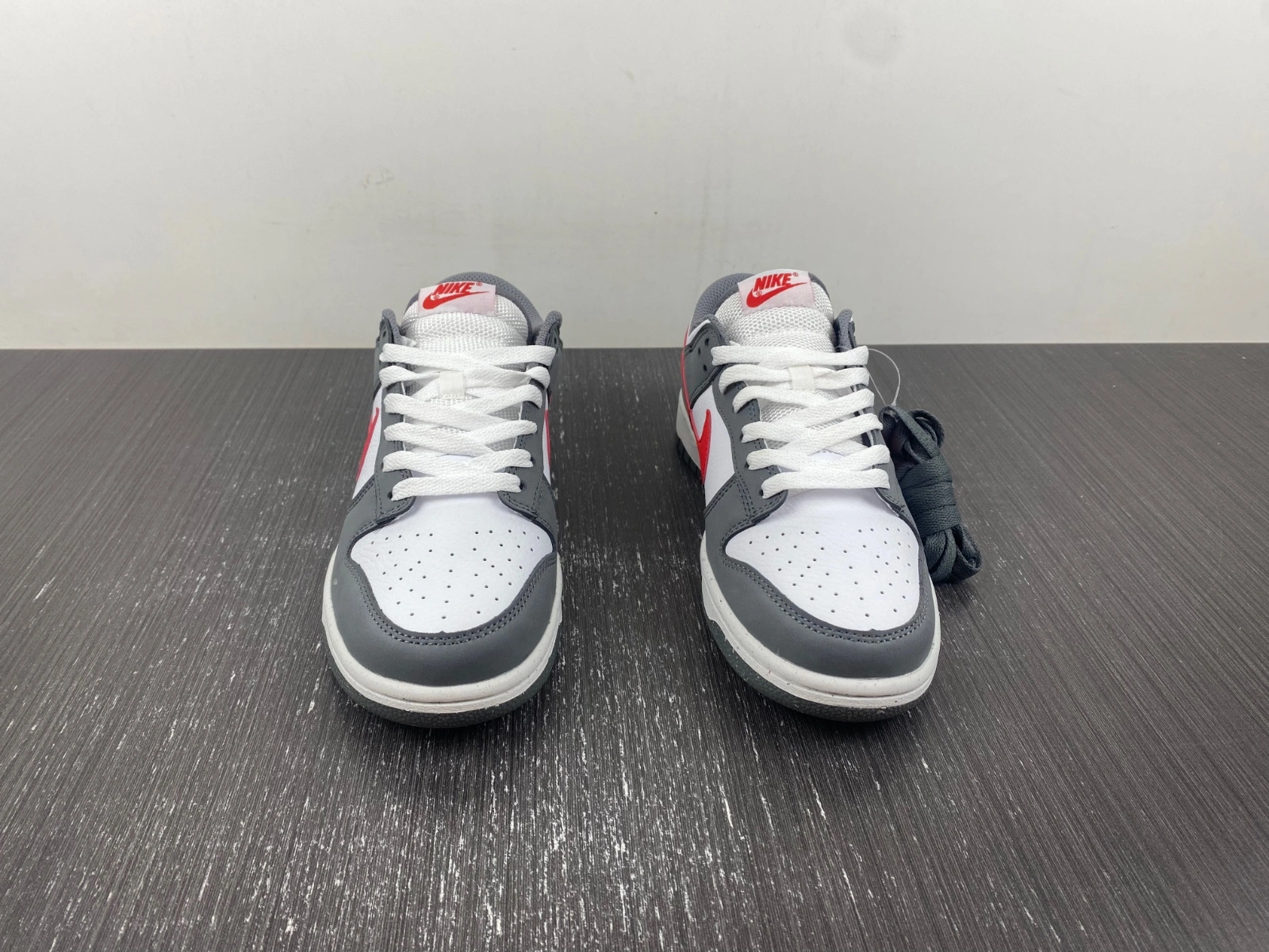 Effortless Dunk Low Next Nature Smoke Grey Light Crimson FB8038- 156