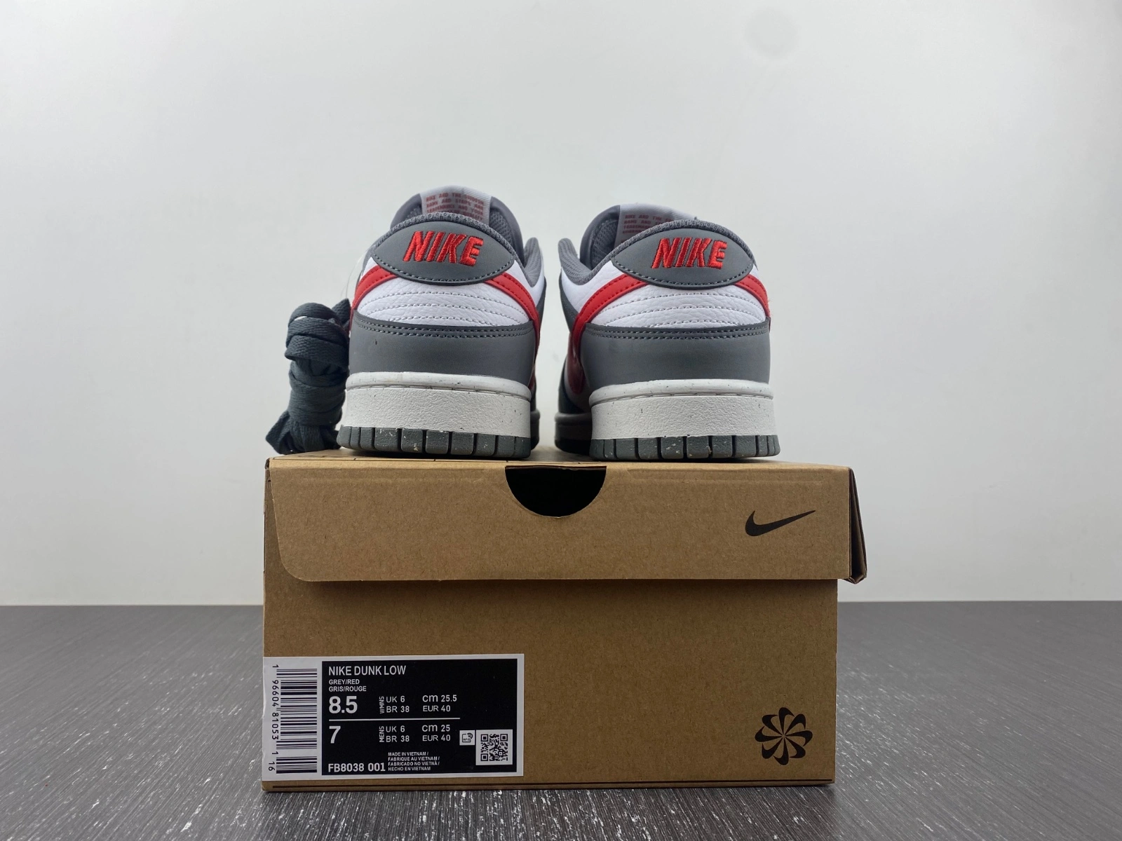 Effortless Dunk Low Next Nature Smoke Grey Light Crimson FB8038- 156