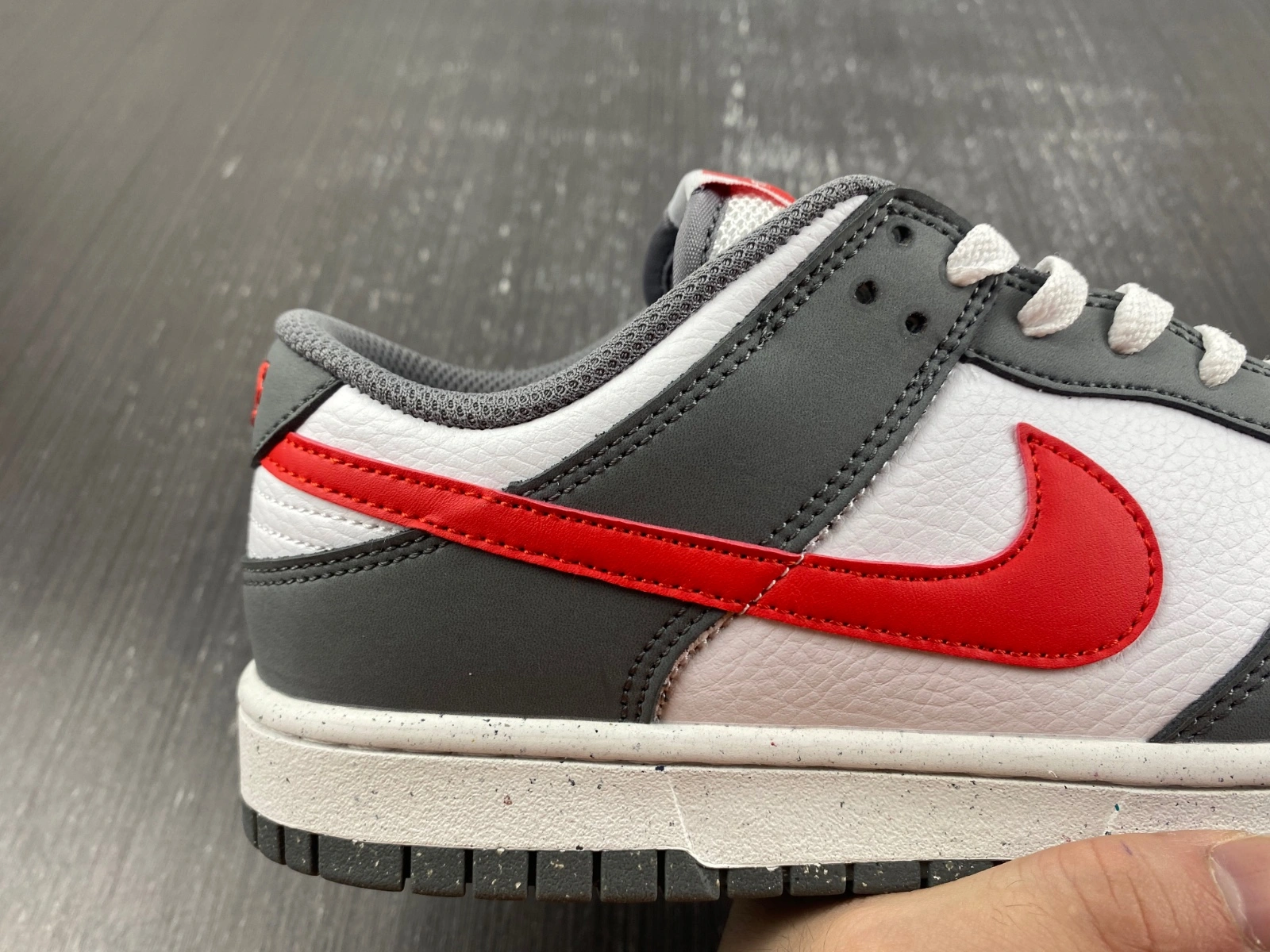 Effortless Dunk Low Next Nature Smoke Grey Light Crimson FB8038- 156