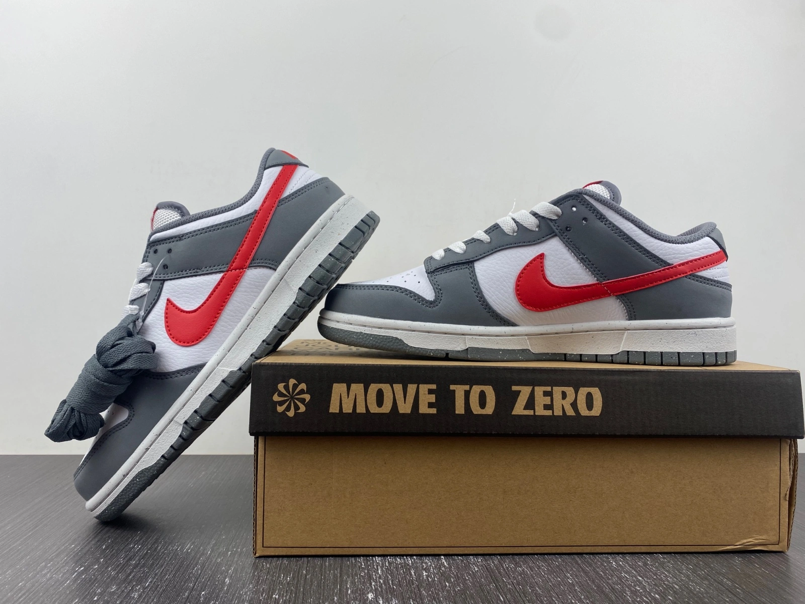 Effortless Dunk Low Next Nature Smoke Grey Light Crimson FB8038- 156