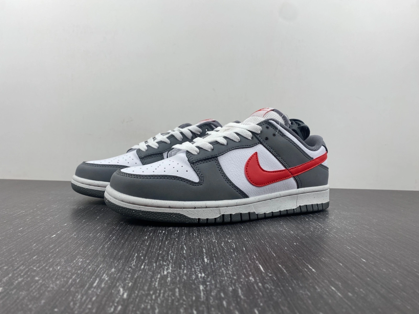 Effortless Dunk Low Next Nature Smoke Grey Light Crimson FB8038- 156