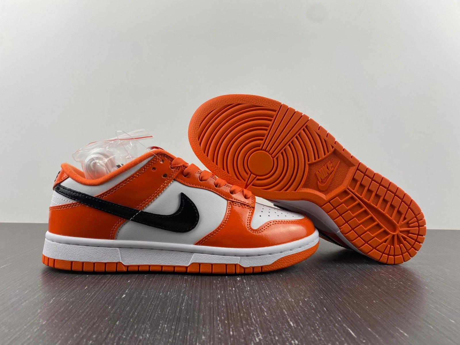 Dunk Low Patent Halloween DJ9955- TopPick 290