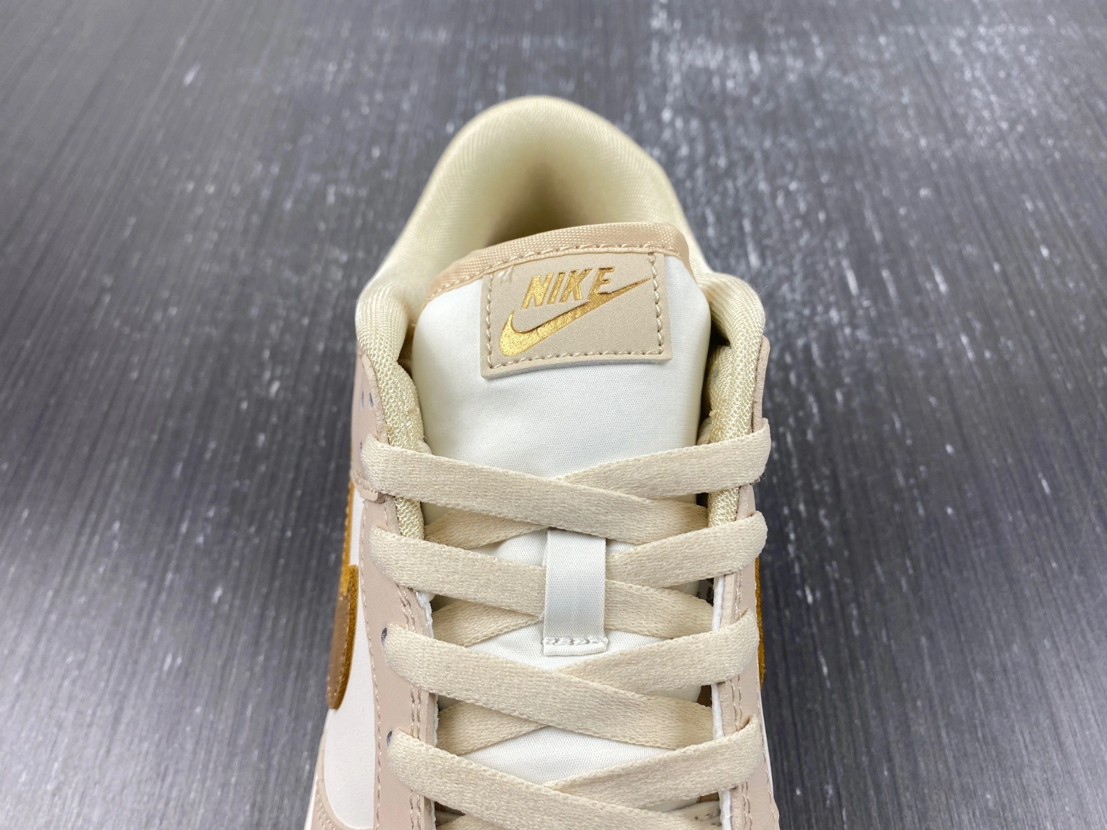 TechFriendly Dunk Low Phantom Metallic Gold DX5930- 160