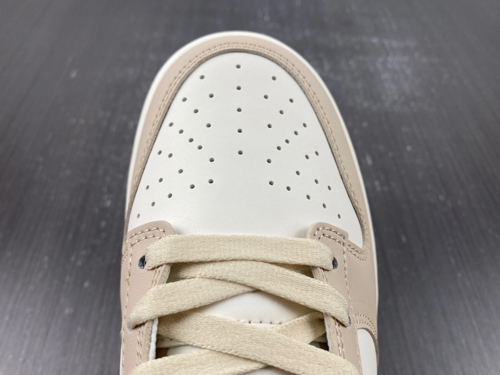 TechFriendly Dunk Low Phantom Metallic Gold DX5930- 160
