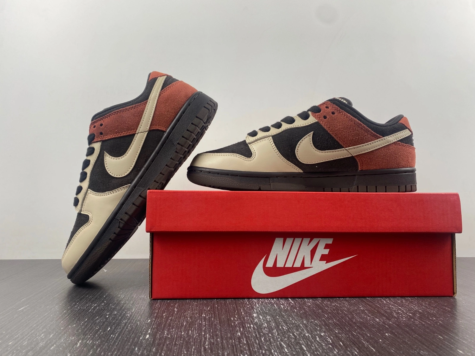 Lightweight Dunk Low Red Panda FV0395- 126