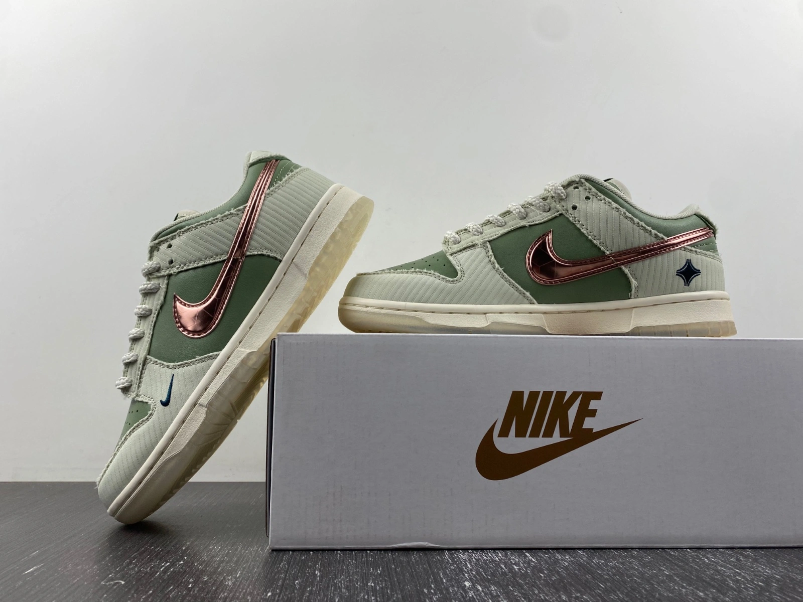 Dunk Low Retro PRM Kyler Murray Be 1 of One FQ0269- OnTrend 38
