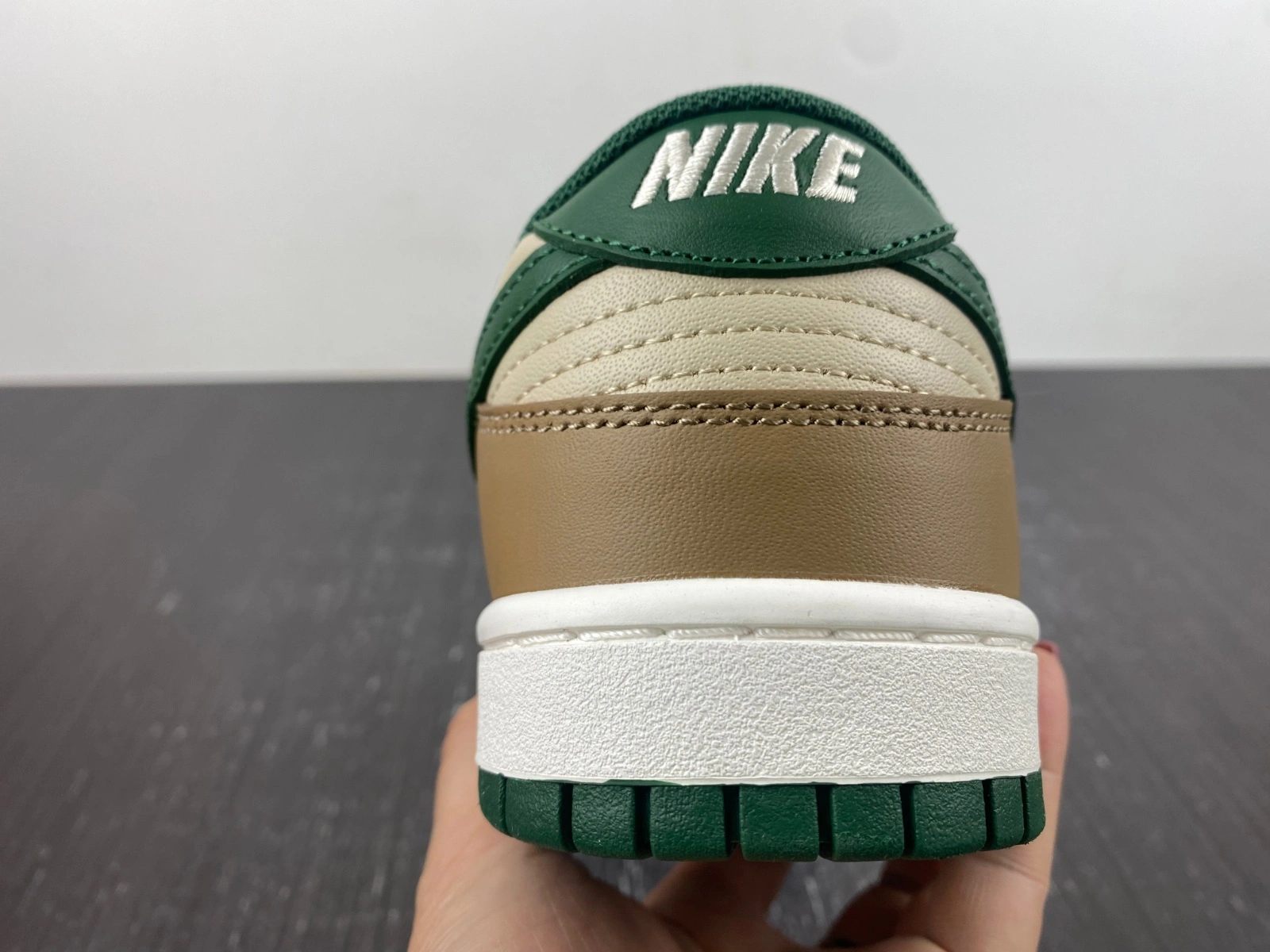 Dunk Low Retro Rattan Gorge Green FB7160- FashionForward 186