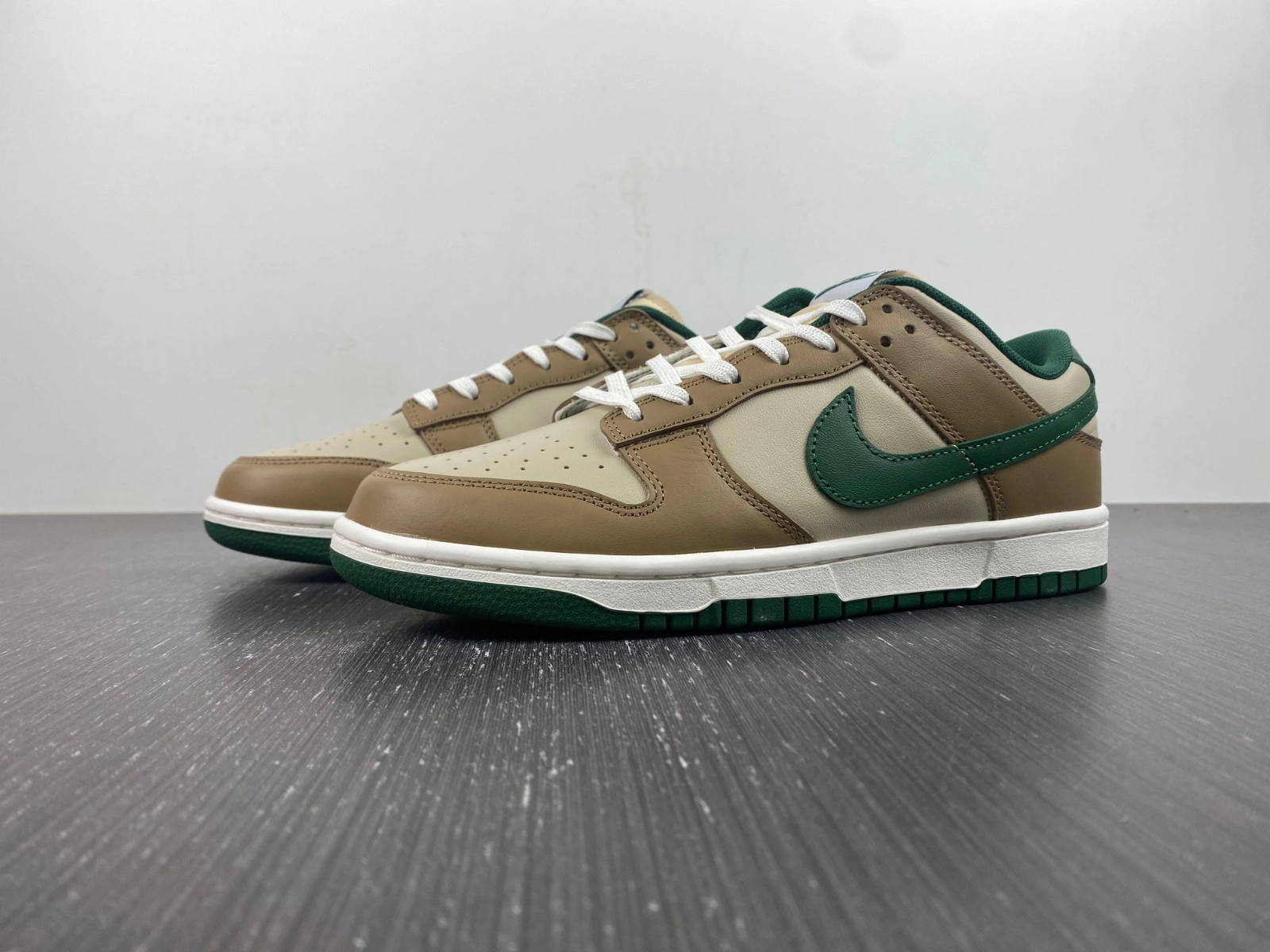 Dunk Low Retro Rattan Gorge Green FB7160- FashionForward 186