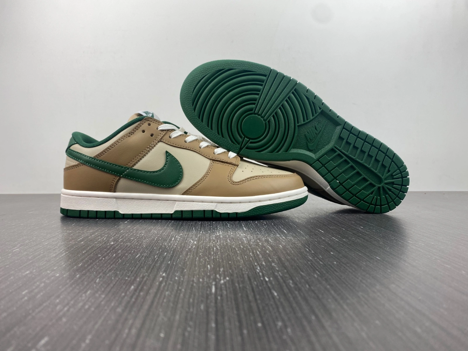 Dunk Low Retro Rattan Gorge Green FB7160- FashionForward 186