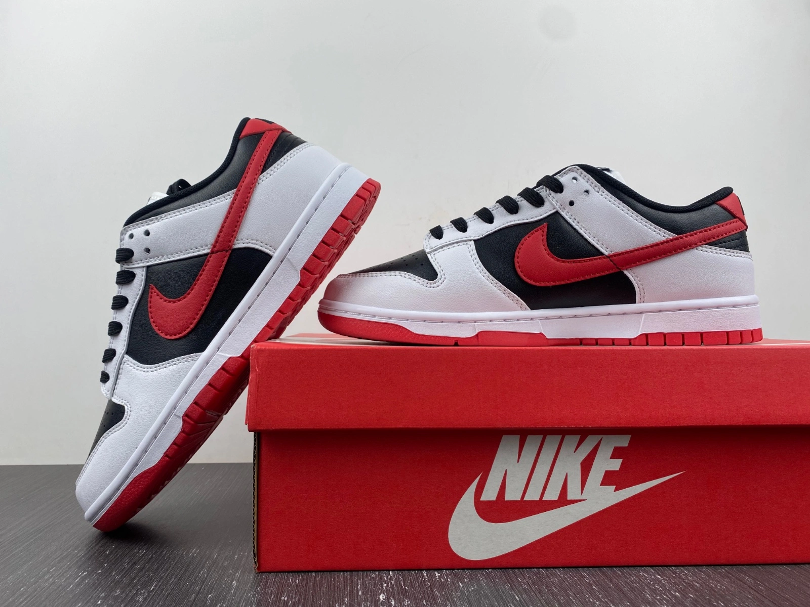Dunk Low Retro White Black University Red FD9762- Neat 209