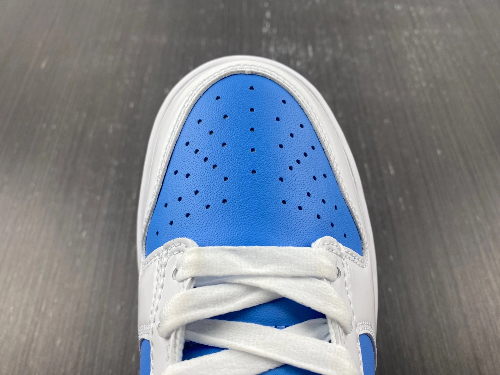 Dunk Low Reverse UNC DJ9955- Neat 301