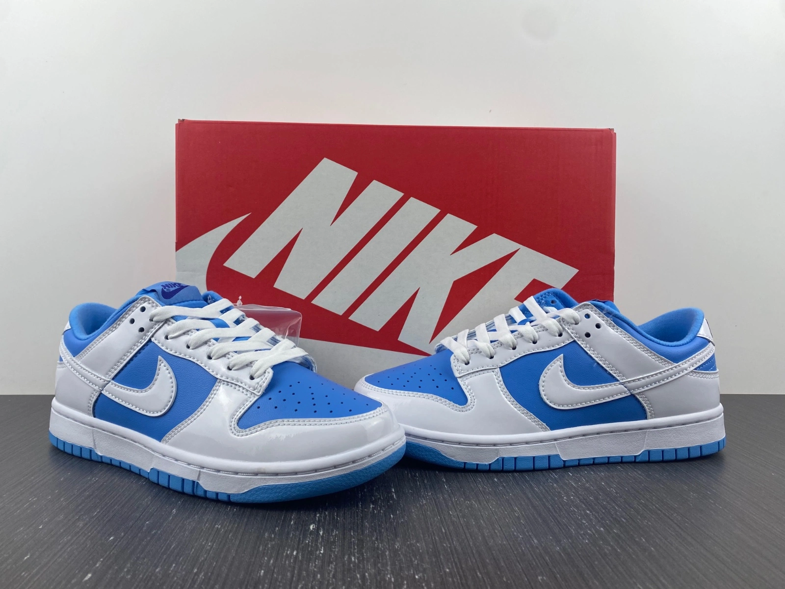 Dunk Low Reverse UNC DJ9955- Neat 301