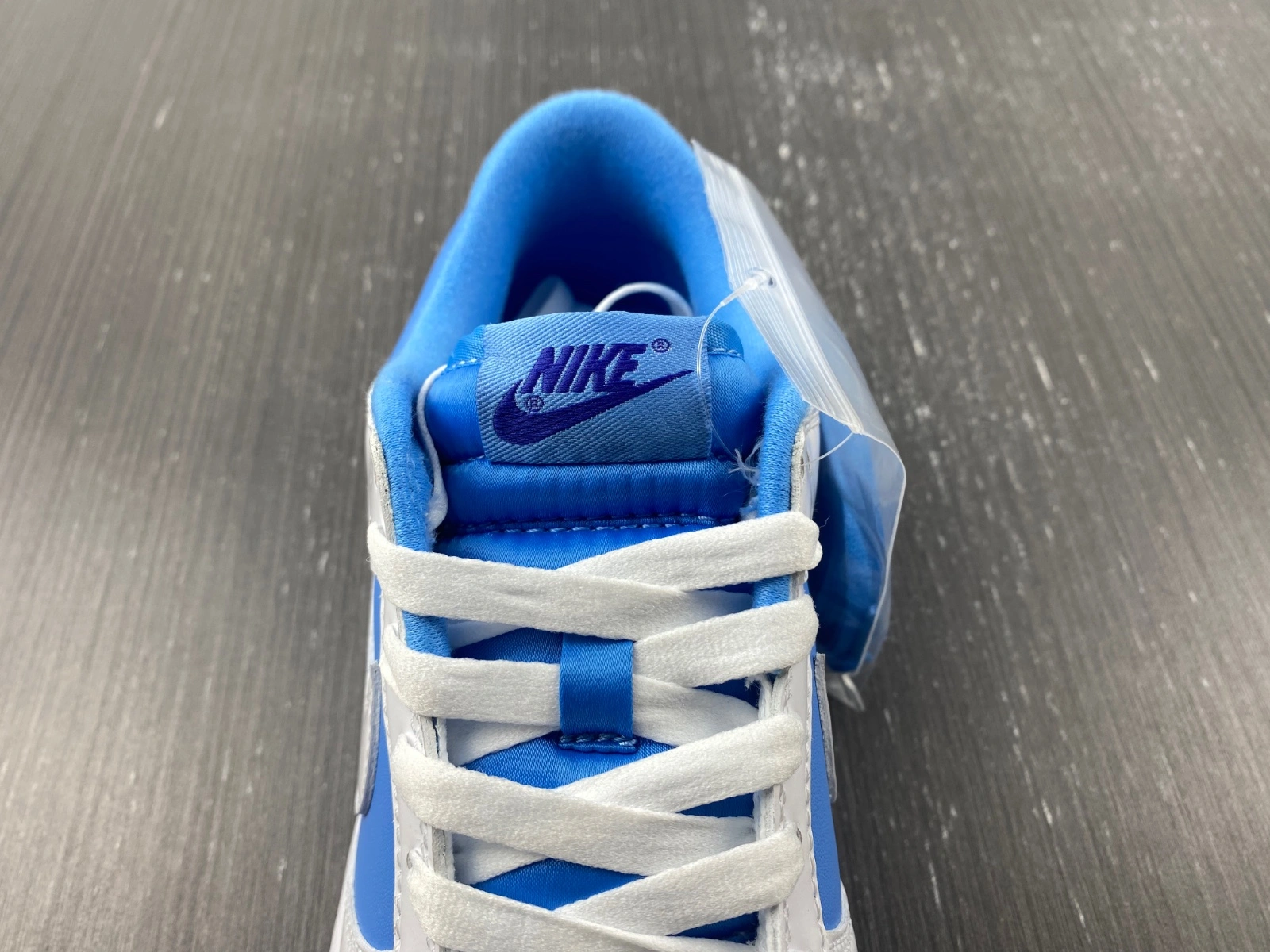 Dunk Low Reverse UNC DJ9955- Neat 301