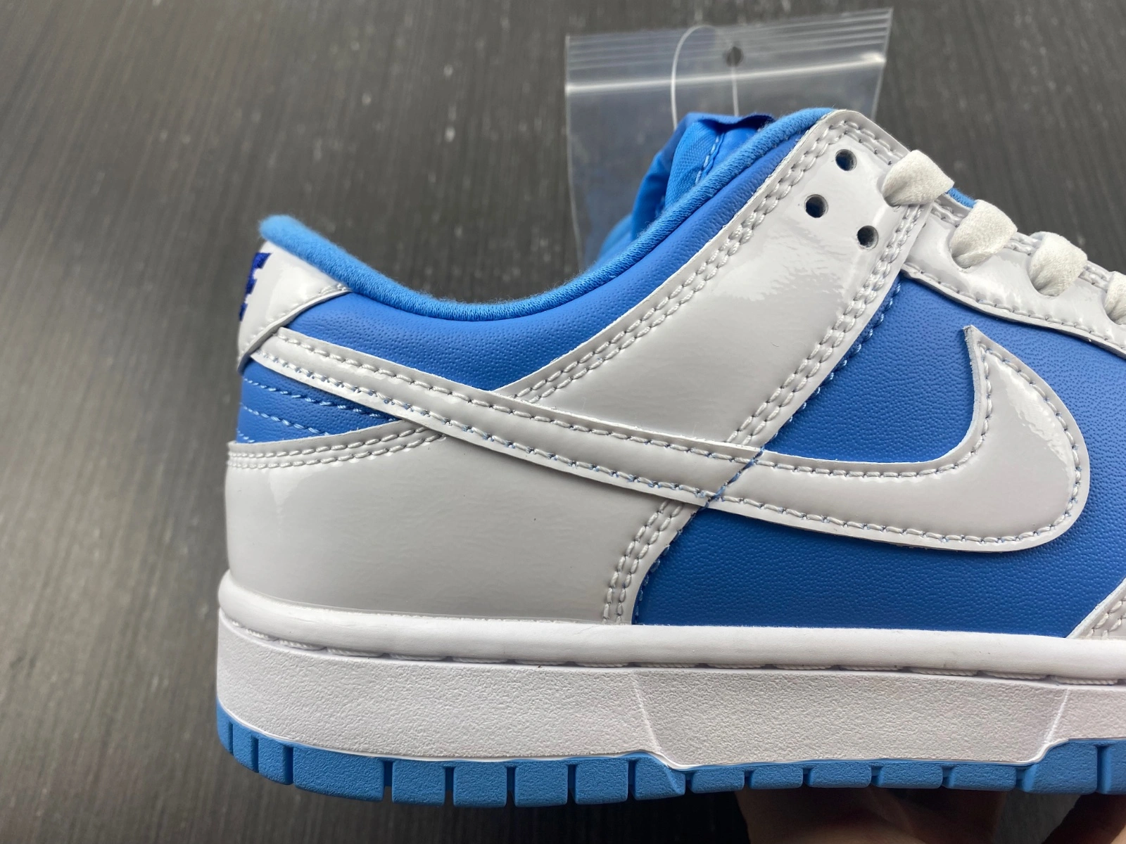 Dunk Low Reverse UNC DJ9955- Neat 301
