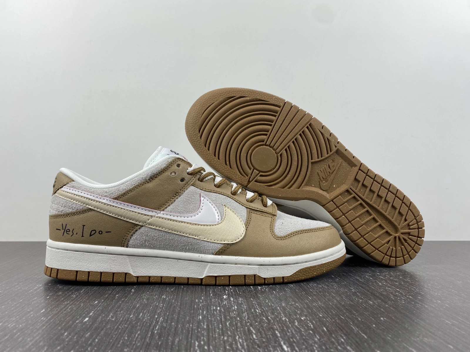 Soft Dunk Low SE 85 Double Swoosh Brown DO9457- 180