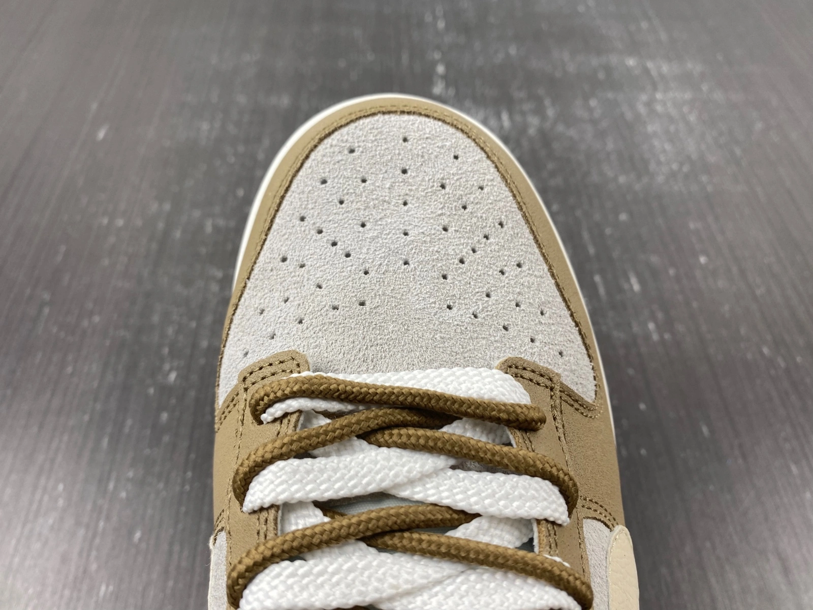 Soft Dunk Low SE 85 Double Swoosh Brown DO9457- 180