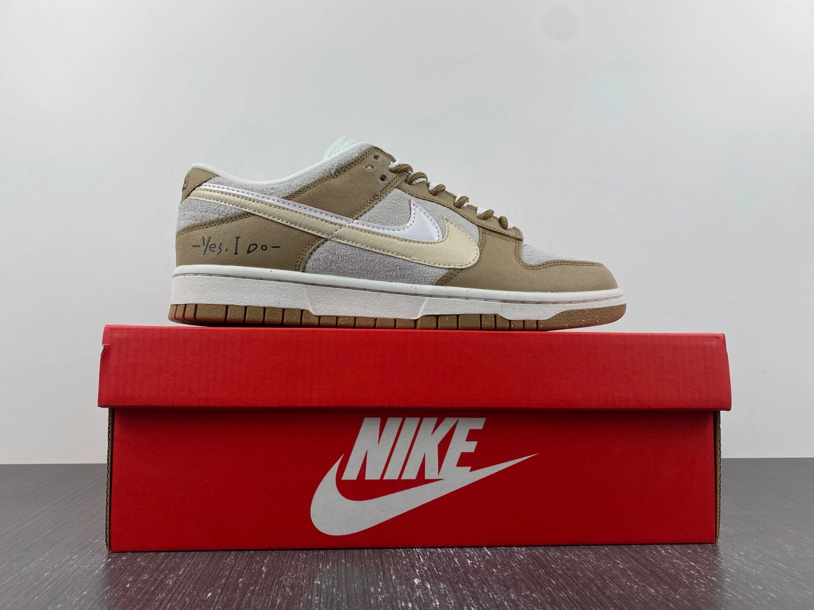 Soft Dunk Low SE 85 Double Swoosh Brown DO9457- 180
