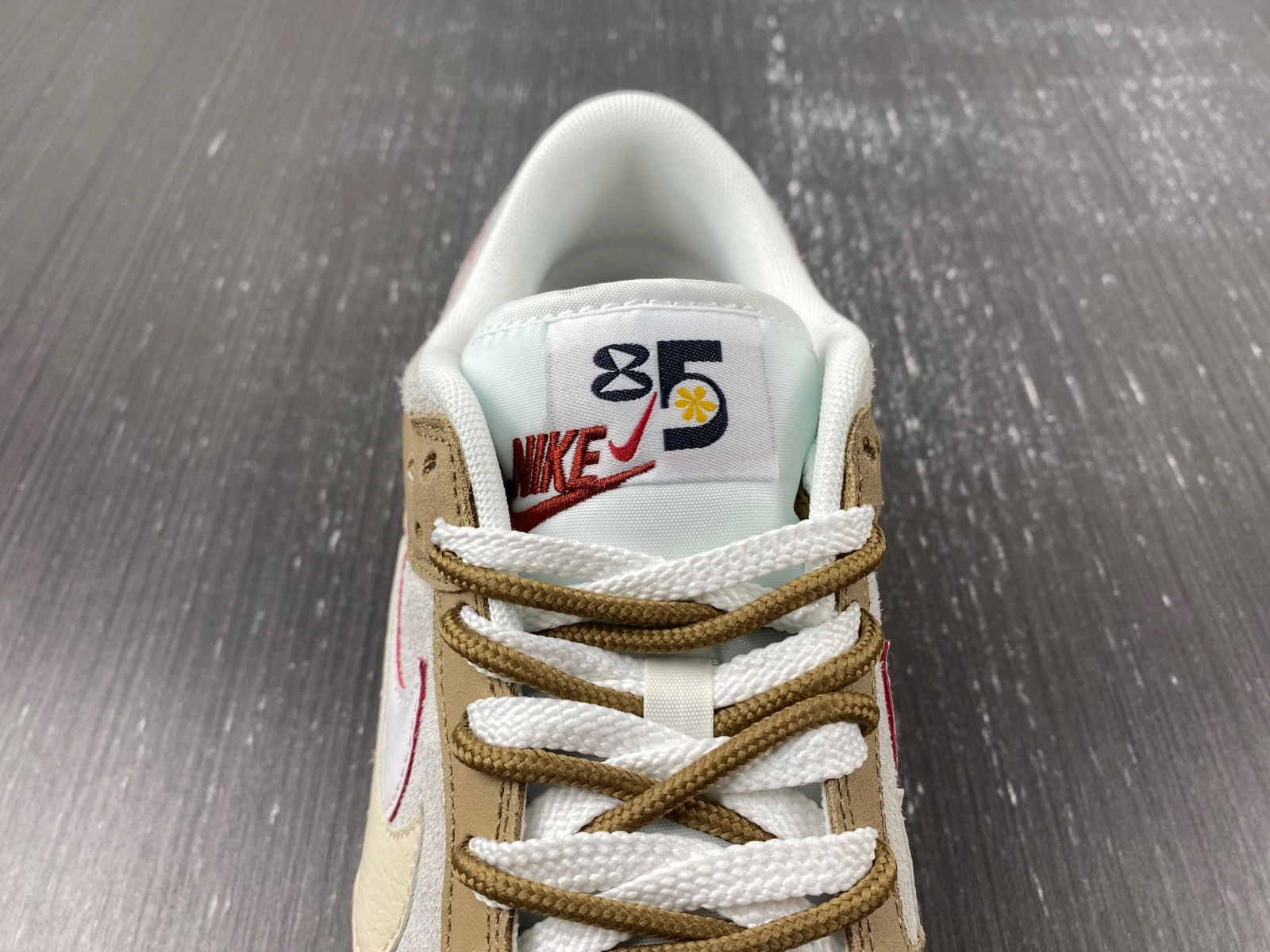 Soft Dunk Low SE 85 Double Swoosh Brown DO9457- 180