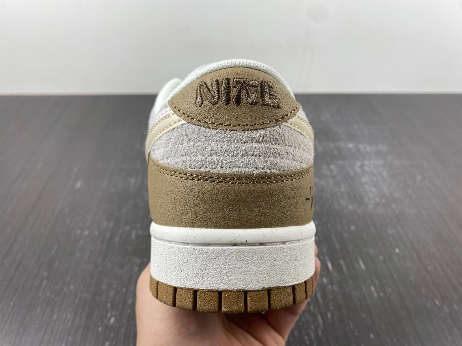 Soft Dunk Low SE 85 Double Swoosh Brown DO9457- 180