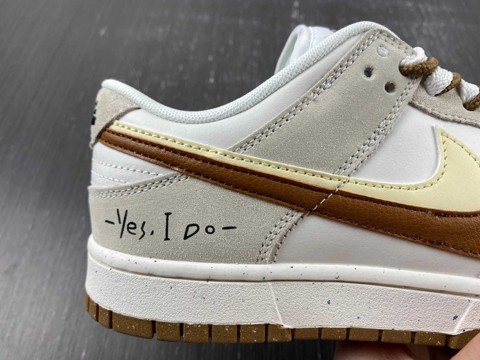 Dunk Low SE 85 Double Swoosh DO9457- FashionForward 177