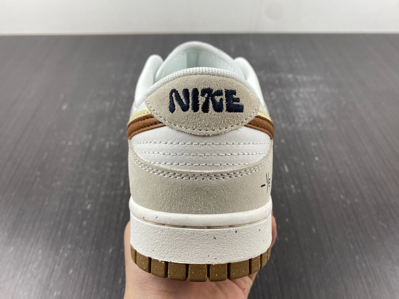 Dunk Low SE 85 Double Swoosh DO9457- FashionForward 177