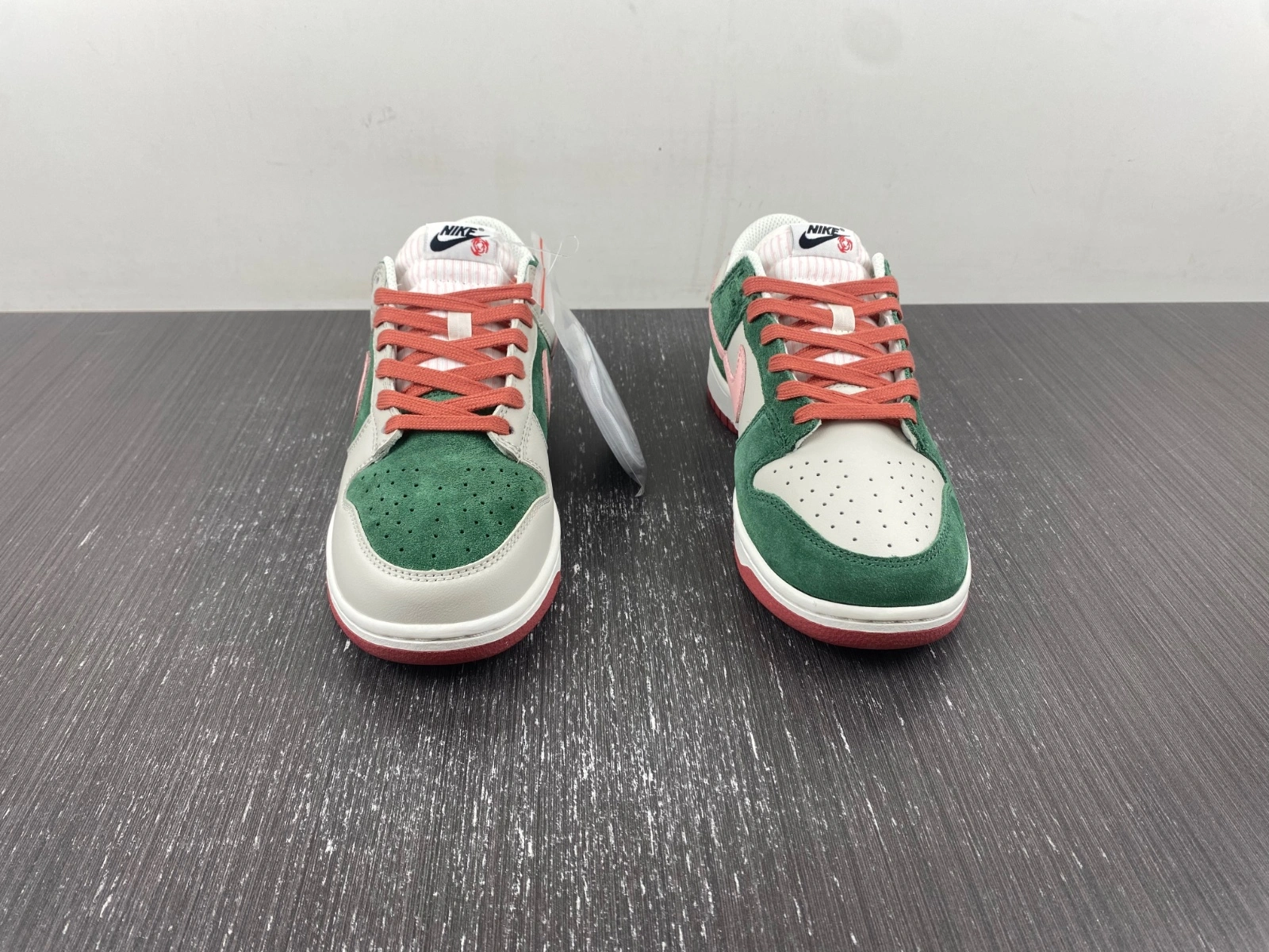 Durable Dunk Low SE All Petals United Fir Green FN8923- 125