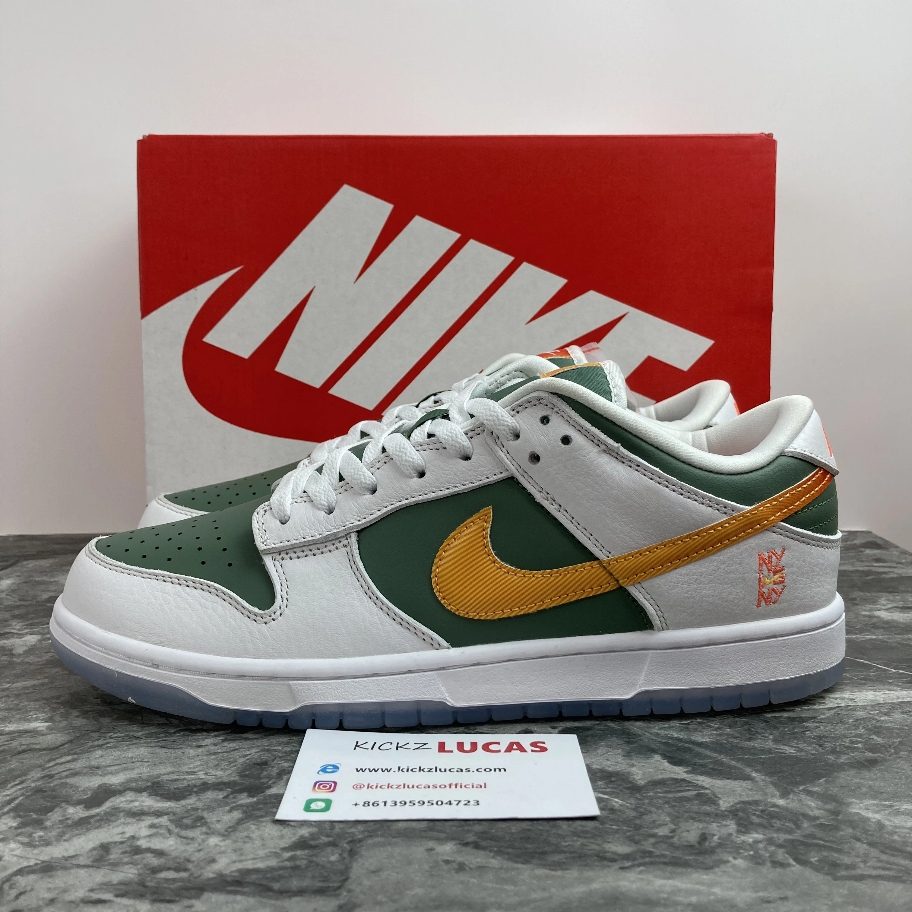 UrbanChic Dunk Low SE NY vs. NY DN2489- 568
